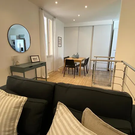 Appartement Le Guillaumont - Amazing 2-bedroom In The Old Town -stayinantibes *